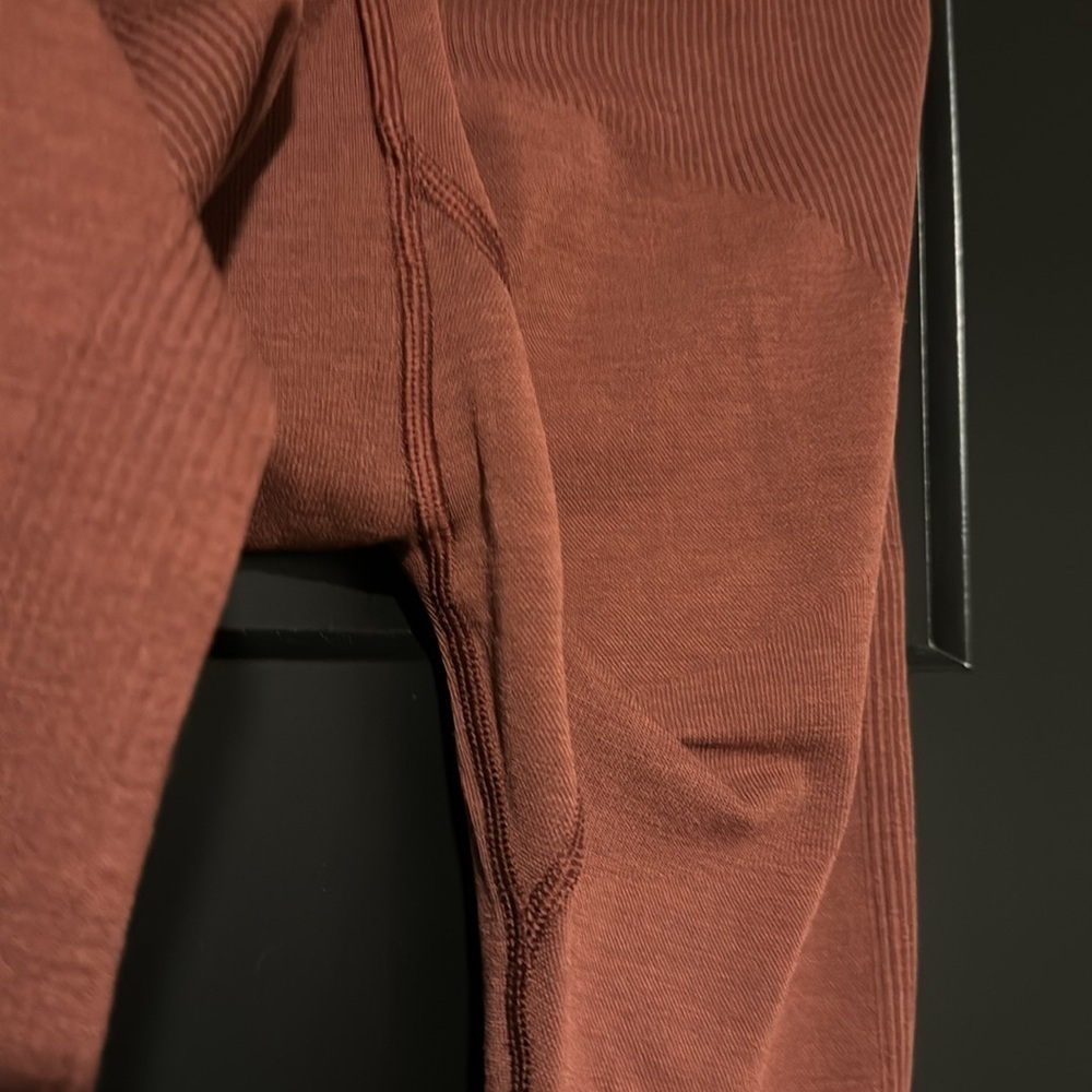 Lululemon Keep The Heat Thermal Tight *27"
Savannah - Picture 9 of 13